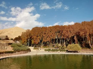 بوستان سرچشمه