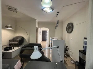 سالن تخصصی ناخن ژینو