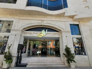 فروشگاه پوشاک کودک و نوجوان لیو 2
