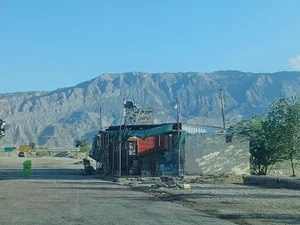 دکه بین راهی ابوالفضل