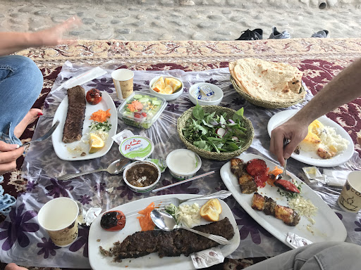 رستوران باغ فلاحت