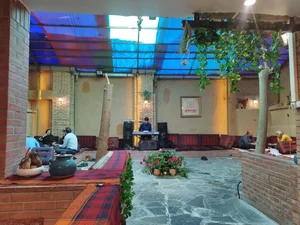 رستوران ماد 5