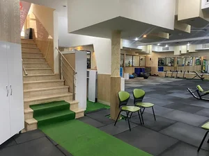 باشگاه بدنسازی مدرن
