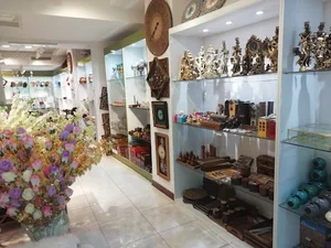 گالری بزرگ نارون