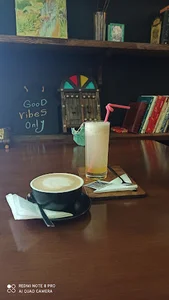 کافه لحظه