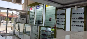 مرکز بینایی سنجی اپتومتریست یاسر میزبان