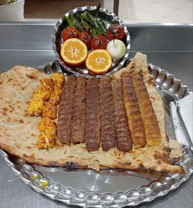 تهیه غذای شازده قم