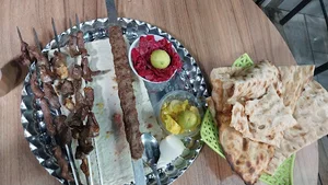 کباب سرای آریانا