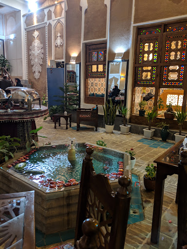 کافه هیچ