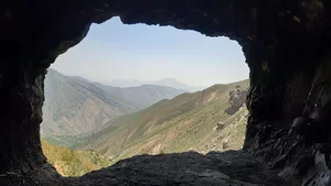 غار بیوک آقا
