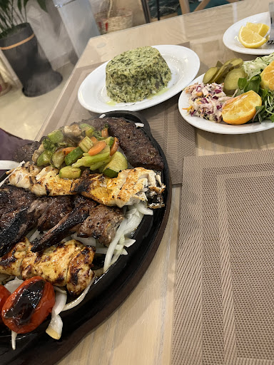 رستوران تی گیلانه