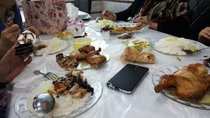 رستوران جوجه طلایی