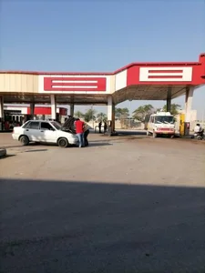 پمپ بنزین حسین آباد 2