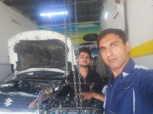 تعمیرگاه خودرو معقولی 4
