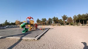 محوطه بازی و سرگرمی پارک لاله