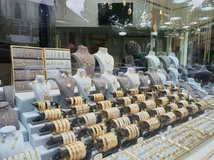 گالری طلا و جواهر کیان زر 3