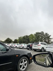 ورودی پارکینگ بانوان دانشگاه آزاد تهران شمال