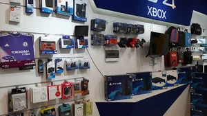 Plus store