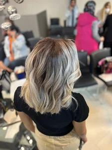 مرکز خدمات تخصصی رنگ و کراتین نسا 2