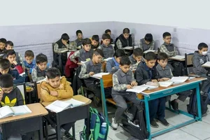دبستان شاهد فرحناز بچاری