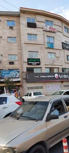 دندانپزشکی دکتر حیدری، دکتر خیرخواه