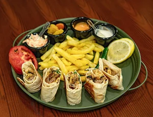 شاورما و برگر طاطا