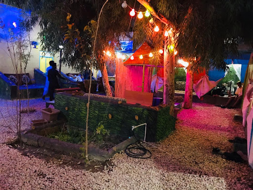 کافه کوچه باغ