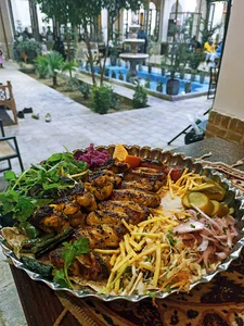 کافه عمارت مه سان