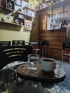 کافی شاپ دارکوب