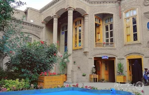 ساختمان توکل