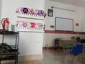 آموزشگاه رانندگی بانوان