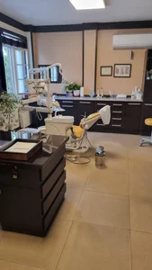 مطب دندانپزشکی دکتر محجوب 2