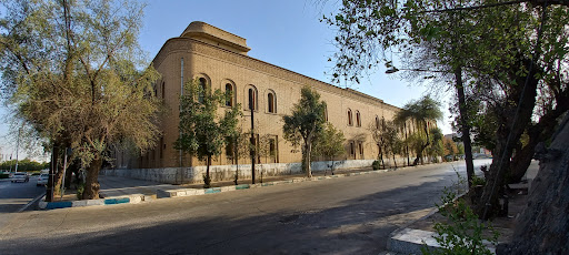 دانشگاه ادبیات