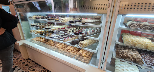 شیرینی فروشی بانو