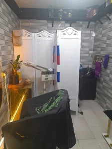 ارایشگاه جوکر