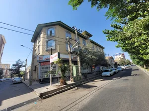 ساختمان اداری، تجاری و مسکونی کاج