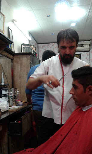 آرایشگاه هادی رحیمی
