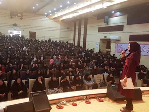 سیمرغ سخن پارس