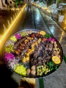 باغ رستوران پرستو پِلاس