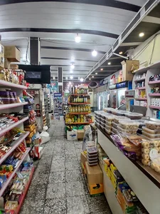 فروشگاه مواد غدایی برادران ایازی