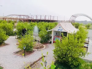 رستوران باغ لیمو