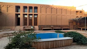 Farvardinn Desert Inn (خانه فروردين)