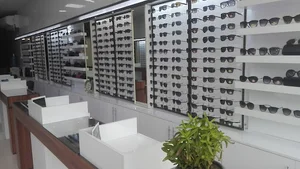 کلینیک بینایی سنجی اپتومتریست حیدری