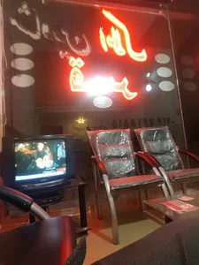 مشاورین املاک قصر ۱۱۸ 4
