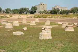 بقایای کاخ شاوور (اردشیر دوم)