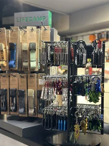 Chakad store ( فروشگاه لوازم کمپ، طبیعتگردی و کوهنوردی چکاد)