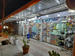 سوپرماركت کوروش زنگنه(هایپرمارکت آنچنانی)
