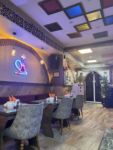 رستوران سنتی شهر فرنگ