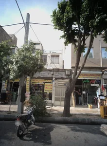 رنگ و ابزار فروشی مقدم 2