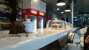 کافی شاپ تاج